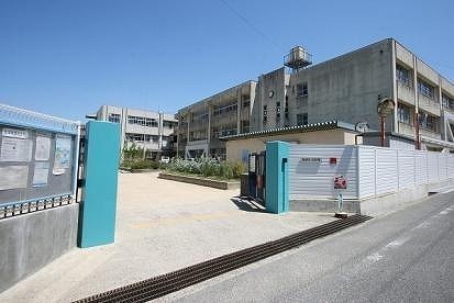 岸和田市小松里町の中古一戸建て(岸和田市立八木南幼稚園)