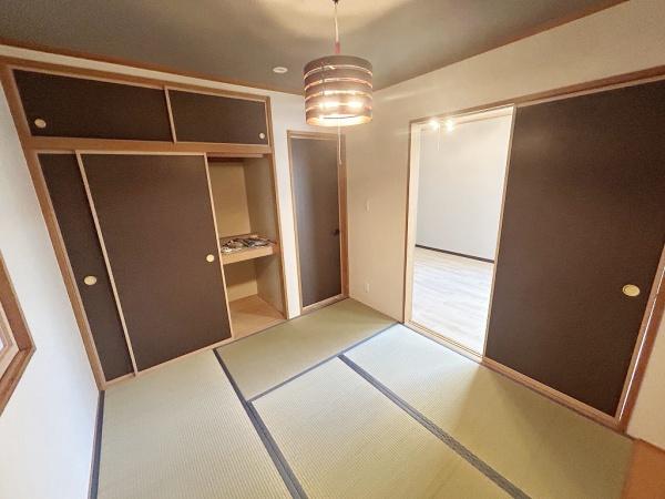 岸和田市小松里町の中古一戸建て