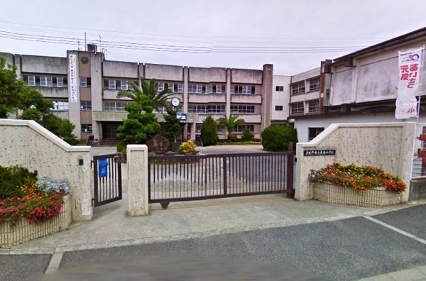 泉佐野市南中安松の中古一戸建て(泉佐野市立長南中学校)