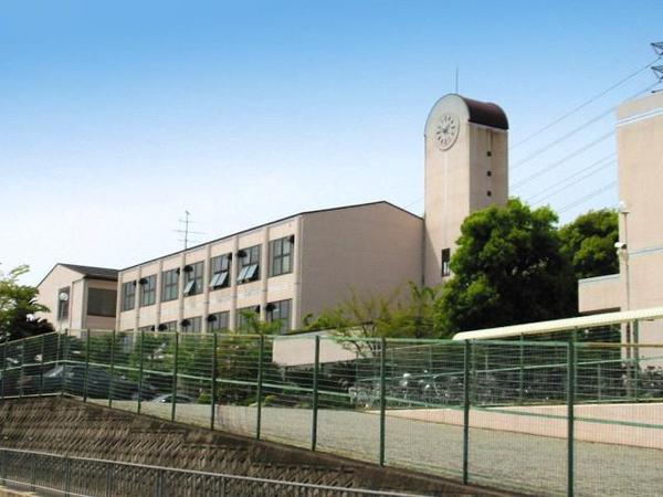 泉南郡熊取町朝代西4丁目の中古一戸建て(熊取町立熊取南中学校)