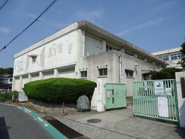 岸和田市土生町23-1期 2号棟 新築戸建(岸和田市立旭小学校)