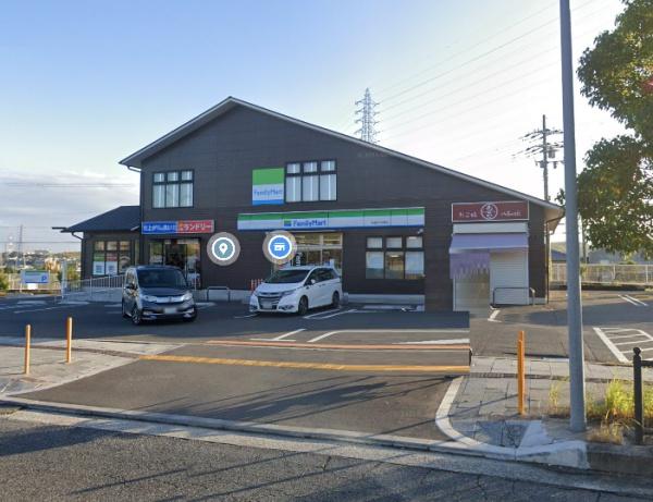 和泉市三林町の中古一戸建て(ファミリーマート和泉はつが野店)