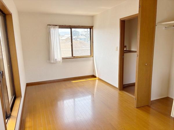 和泉市三林町の中古一戸建て