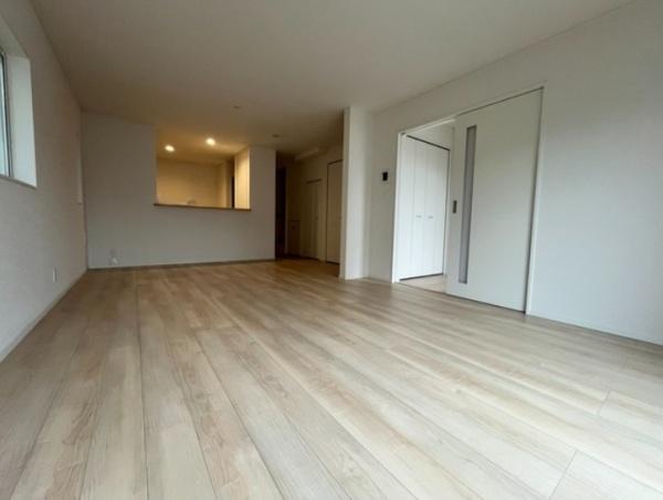 泉佐野市俵屋第１期３号棟　新築戸建