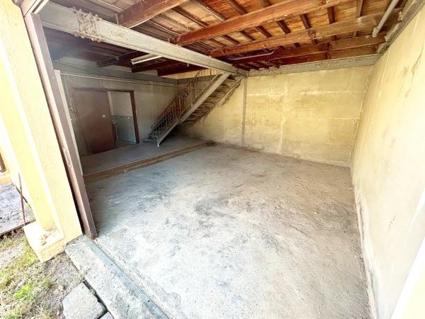 泉佐野市南中安松の中古一戸建て
