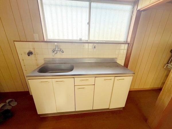 貝塚市海塚１丁目　店舗付きテラスハウス