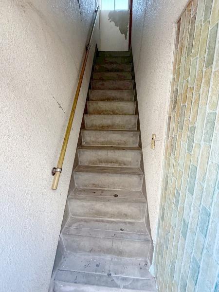 貝塚市海塚１丁目　店舗付きテラスハウス