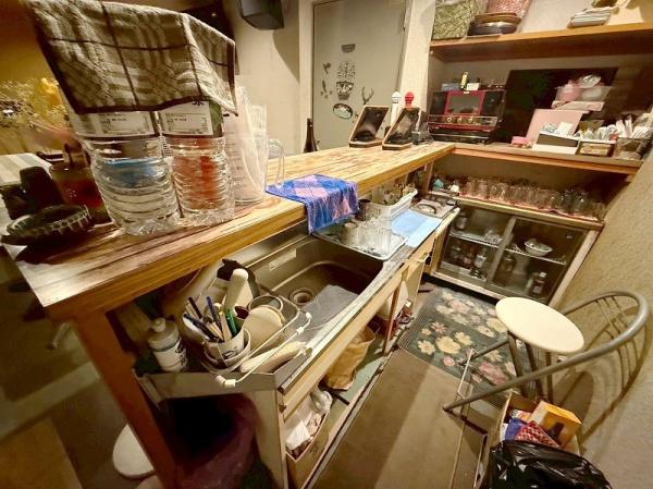 貝塚市海塚１丁目　店舗付きテラスハウス