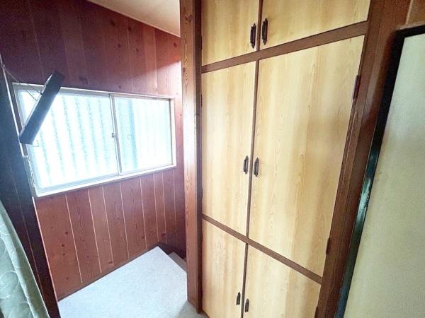 泉佐野市高松北2丁目の中古一戸建て(収納)
