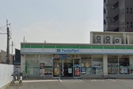 グラン・コート泉大津2ウイングプラザ2番館(ファミリーマート泉大津北豊中町店)