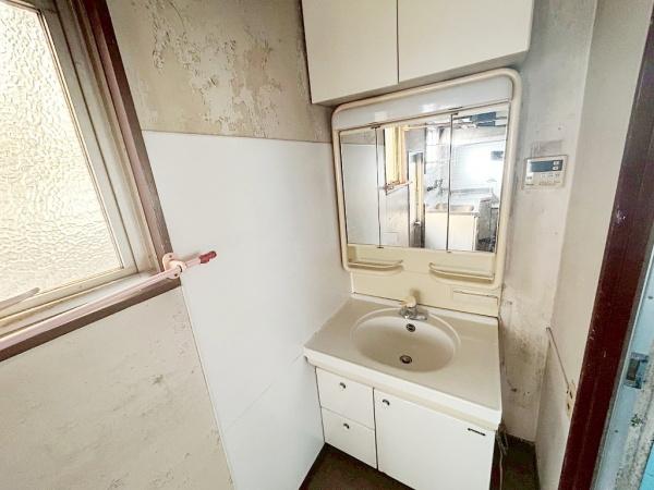 岸和田市宮前町の中古一戸建て(洗面台・洗面所)