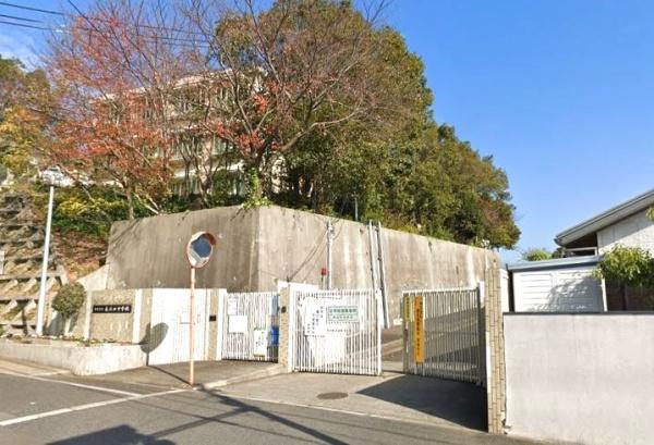 和泉市万町の中古一戸建て(和泉市立南池田中学校)