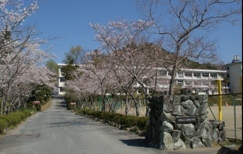 岸和田市尾生町の中古一戸建て(岸和田市立光明小学校)