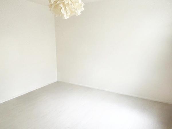 泉佐野市高松東1丁目の中古一戸建て(洋室)