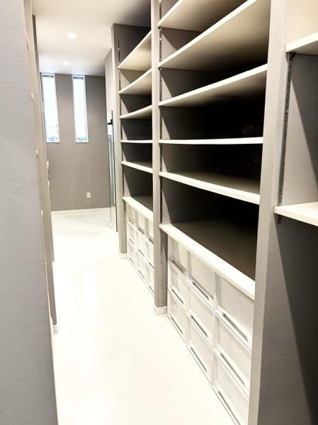 泉佐野市高松東1丁目の中古一戸建て(収納)