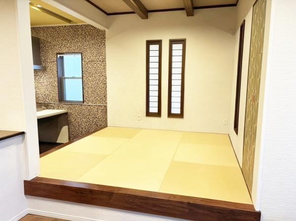 岸和田市加守町4丁目の中古一戸建て(リビング)