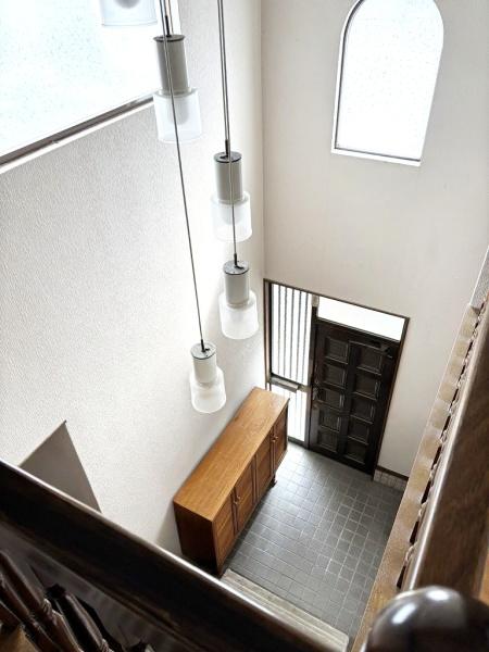 泉佐野市松風台2丁目の中古一戸建て(玄関)