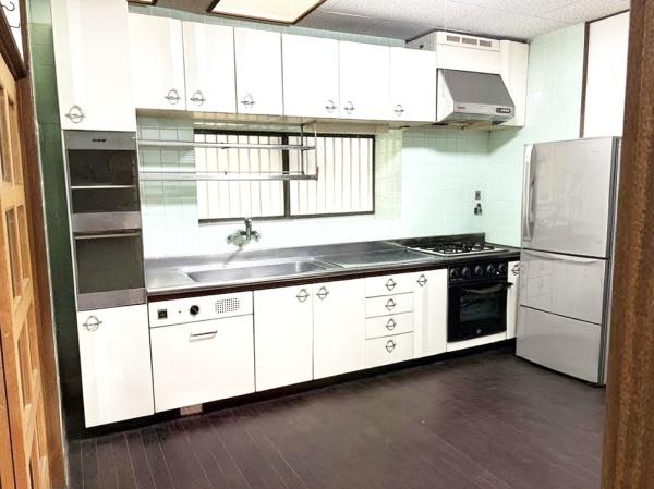 泉佐野市松風台2丁目の中古一戸建て(キッチン)