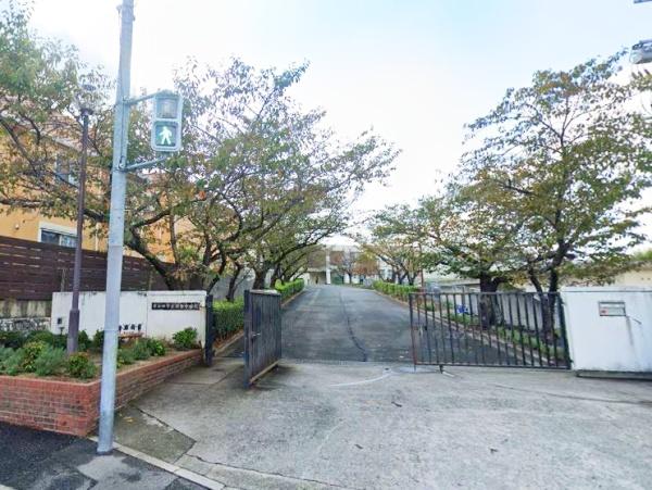 岸和田市上松町４丁目の中古一戸建て(岸和田市立桜台中学校)