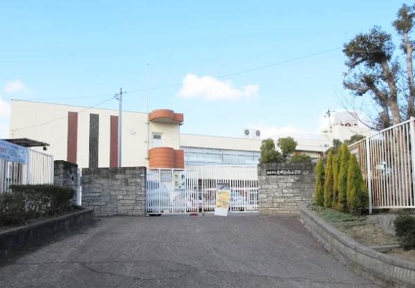 和泉市みずき台２丁目の中古一戸建て(和泉市立光明台南小学校)