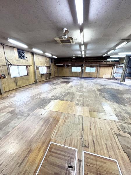 泉北郡忠岡町北出３丁目　倉庫
