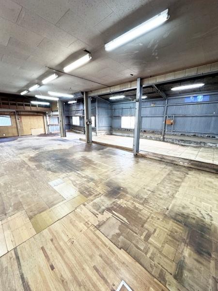 泉北郡忠岡町北出３丁目　倉庫