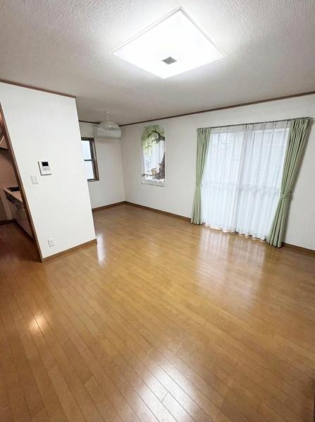岸和田市三田町　中古戸建