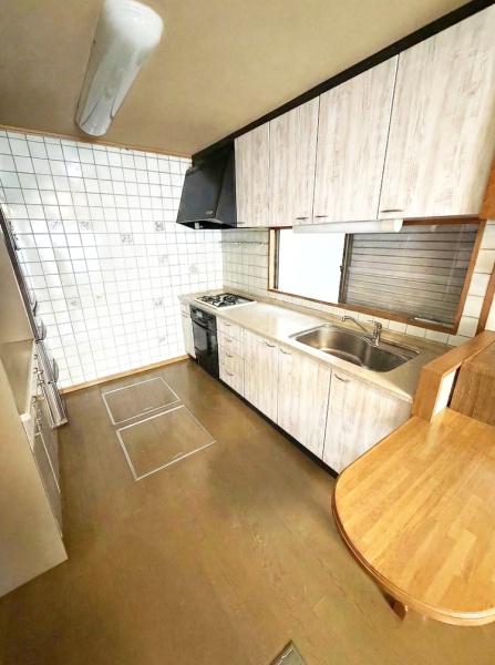 岸和田市三田町　中古戸建