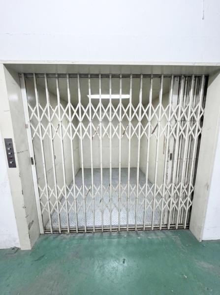 泉佐野市上之郷　住居付き倉庫・工場
