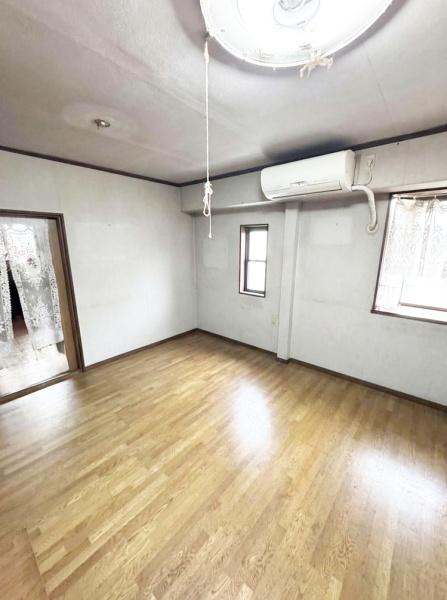 泉佐野市上之郷　住居付き倉庫・工場