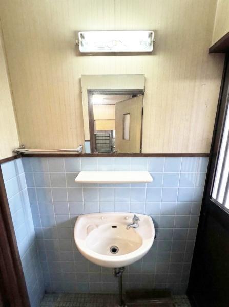 泉佐野市上之郷　住居付き倉庫・工場