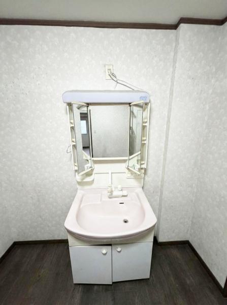 泉佐野市上之郷　住居付き倉庫・工場