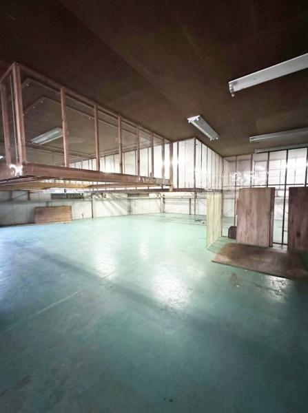 泉佐野市上之郷　住居付き倉庫・工場