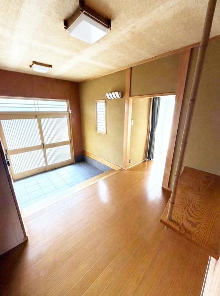 和泉市唐国町３丁目の中古一戸建て