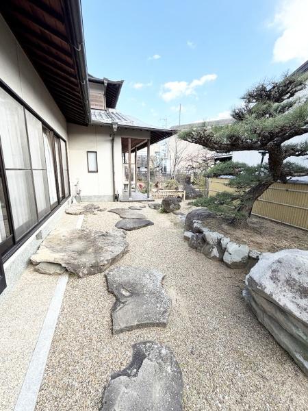 和泉市唐国町３丁目の中古一戸建て