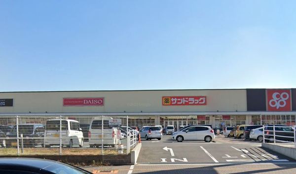 岸和田市並松町5期2号棟　新築戸建(サンドラッグ岸和田北町店)