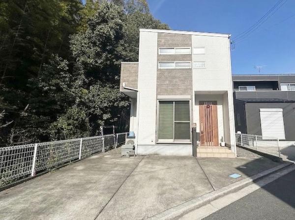 岸和田市田治米町　中古戸建