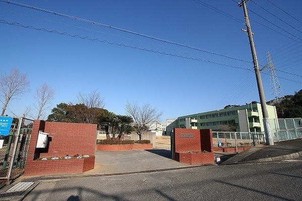 阪南市舞４丁目の中古一戸建て(阪南市立貝掛中学校)