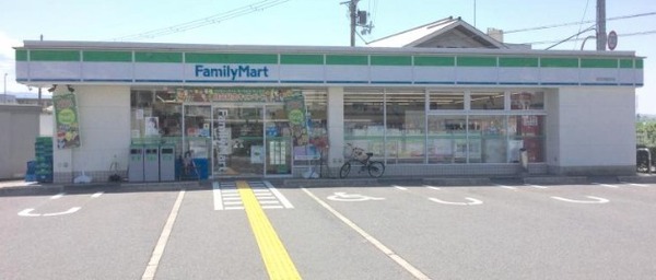 泉佐野市下瓦屋５丁目の中古一戸建て(ファミリーマート泉佐野鶴原店)