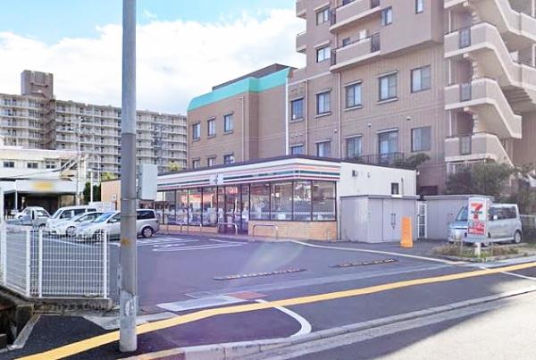 サニータウン羽倉崎駅前弐番街壱号館(セブンイレブン泉佐野羽倉崎駅前店)