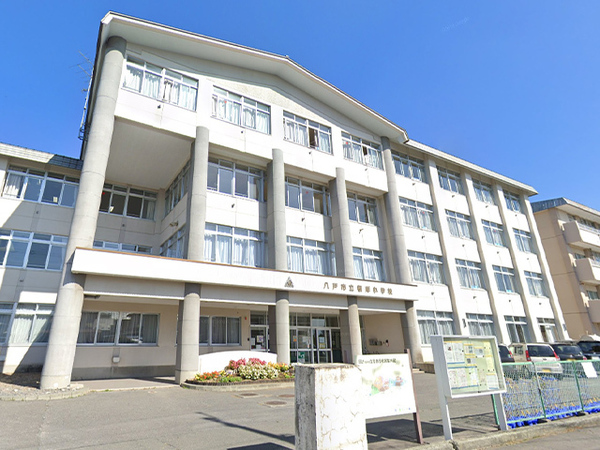 八戸市日計２丁目の土地(八戸市立根岸小学校)