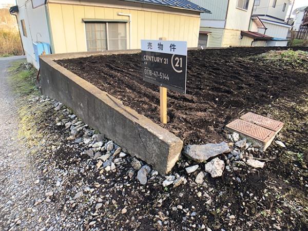 八戸市大字田面木字外久保の土地