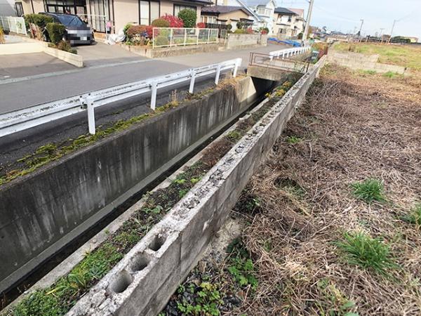 八戸市大字中居林字平の土地