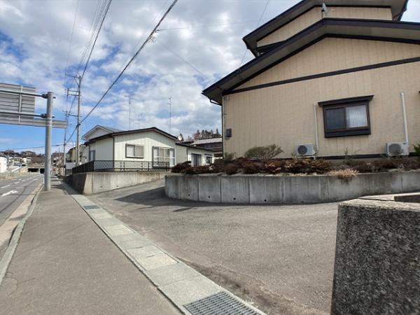 八戸市大字新井田字重地の土地