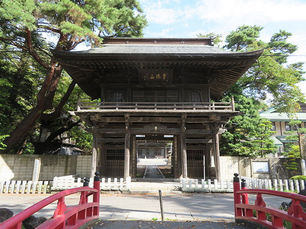 八戸市大字新井田字松山の土地(対泉院)