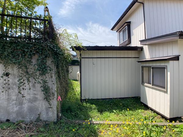 八戸市大字新井田字松山の土地