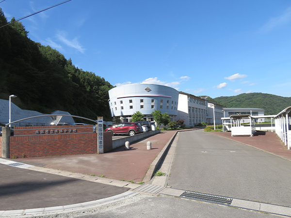 三戸郡南部町大字大向字田ノ尻の中古一戸建て(南部町立南部中学校)