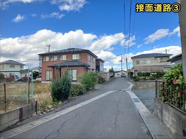 八戸市大字新井田字鷹待場の土地(前面道路含む現地写真)