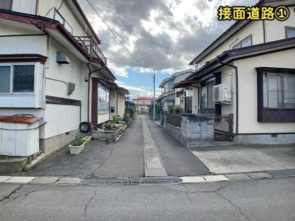 八戸市大字白銀町字堀ノ内の土地(前面道路含む現地写真)