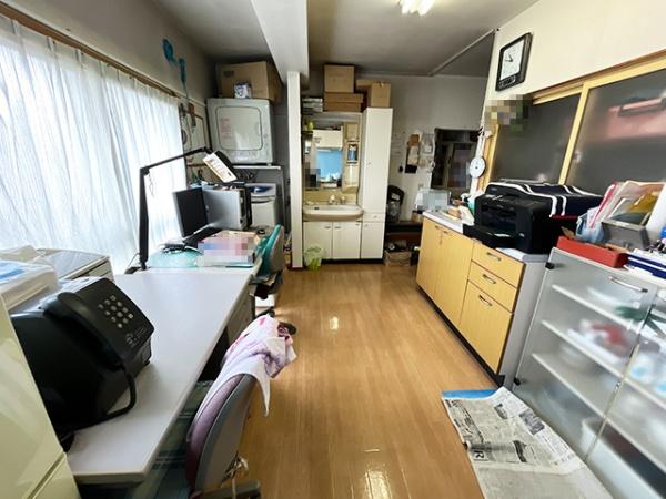 八戸市白銀台二丁目　売公衆浴場　5160（A）